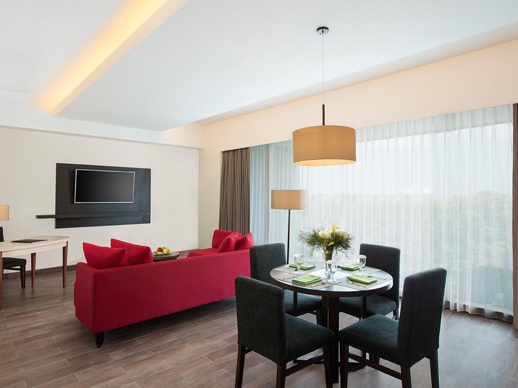 Hotel Santika Pekalongan Exteriér fotografie